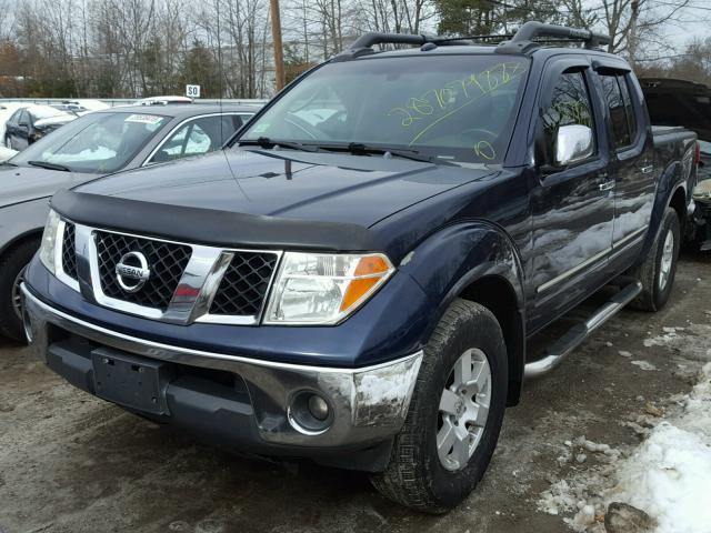 1N6AD07W77C413526 - 2007 NISSAN FRONTIER C BLUE photo 2