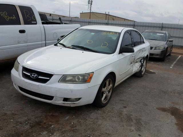 5NPEU46FX7H223561 - 2007 HYUNDAI SONATA SE WHITE photo 2