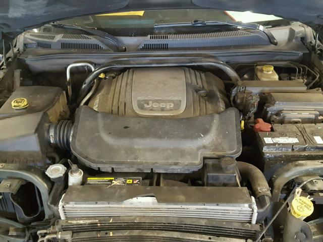 1J8HG58266C252014 - 2006 JEEP COMMANDER GREEN photo 7