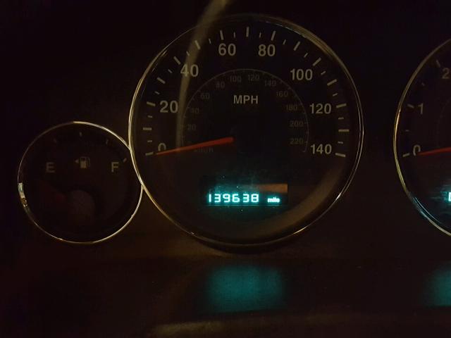 1J8HG58266C252014 - 2006 JEEP COMMANDER GREEN photo 8