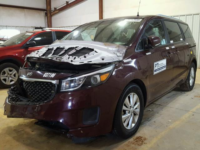 KNDMB5C12F6037196 - 2015 KIA SEDONA LX BURGUNDY photo 2