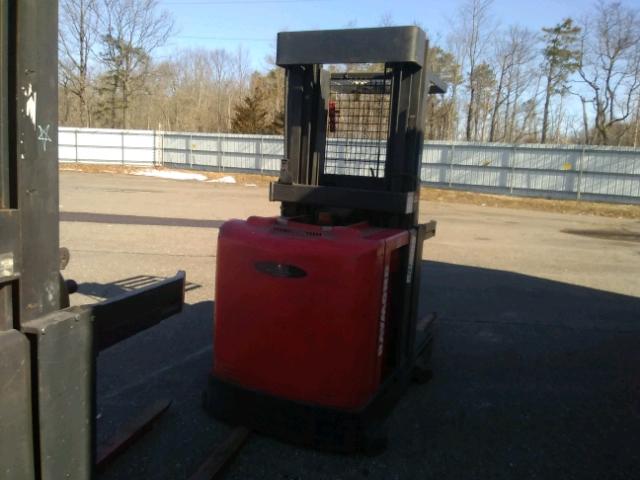 F0EAS196BD16731 - 1996 RAYM FORKLIFT RED photo 2