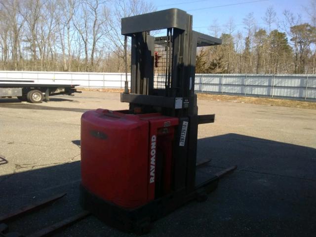 F0EAS196BD16731 - 1996 RAYM FORKLIFT RED photo 3