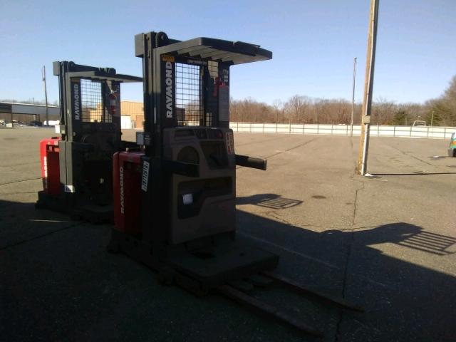 F0EAS196BD16731 - 1996 RAYM FORKLIFT RED photo 4