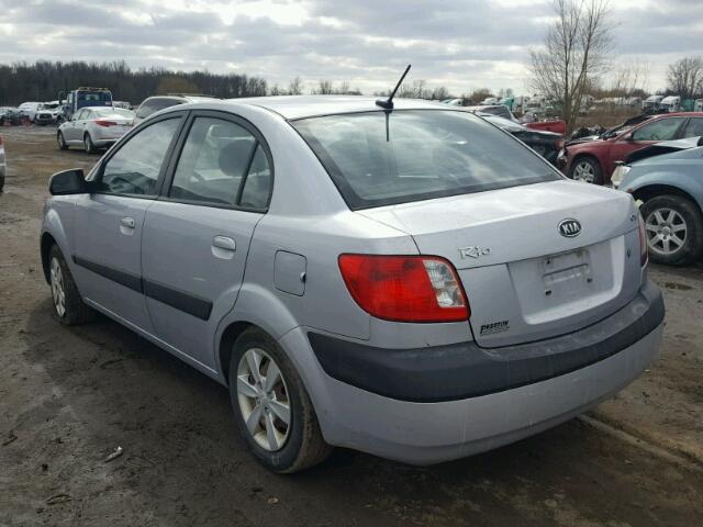 KNADE223096504125 - 2009 KIA RIO BASE SILVER photo 3