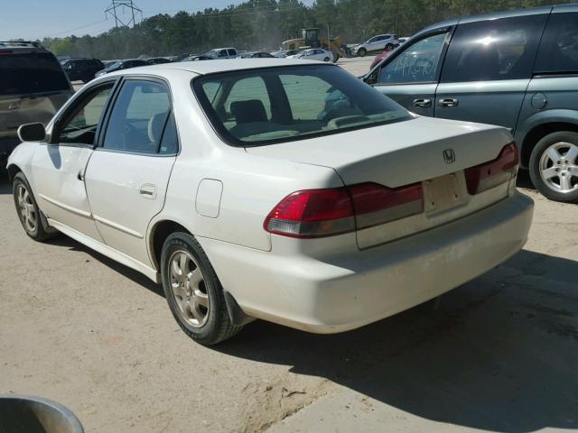 1HGCG56661A129679 - 2001 HONDA ACCORD EX WHITE photo 3