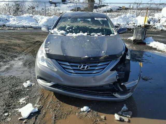 5NPEB4AC4BH107462 - 2011 HYUNDAI SONATA GLS GRAY photo 9