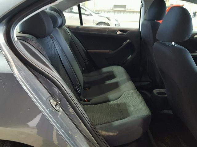 3VW2K7AJ6CM308887 - 2012 VOLKSWAGEN JETTA BASE 灰色 照片 6