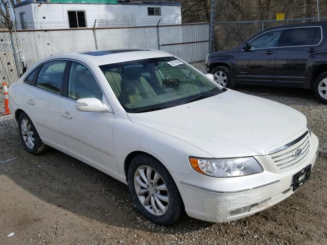 KMHFC46F57A174537 - 2007 HYUNDAI AZERA SE WHITE photo 1