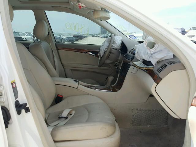 WDBUF65J14A416142 - 2004 MERCEDES-BENZ E 320 WHITE photo 5