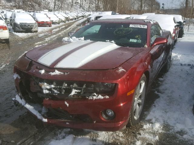 2G1FJ1EJ4A9199102 - 2010 CHEVROLET CAMARO SS RED photo 2