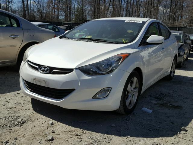 5NPDH4AE6DH447596 - 2013 HYUNDAI ELANTRA GL WHITE photo 2