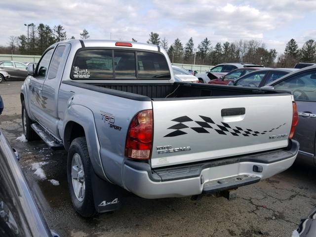 5TEUU42N26Z280874 - 2006 TOYOTA TACOMA ACC SILVER photo 3