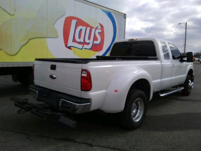 1FT8X3DT1EEA89415 - 2014 FORD F350 SUPER WHITE photo 4