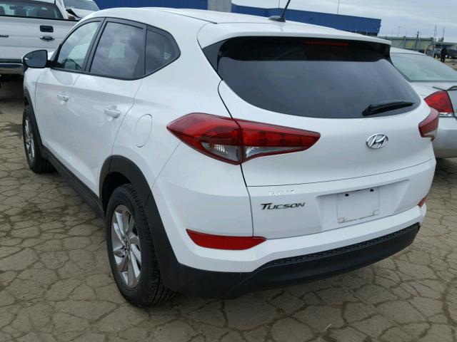 KM8J23A42HU391573 - 2017 HYUNDAI TUCSON SE WHITE photo 3