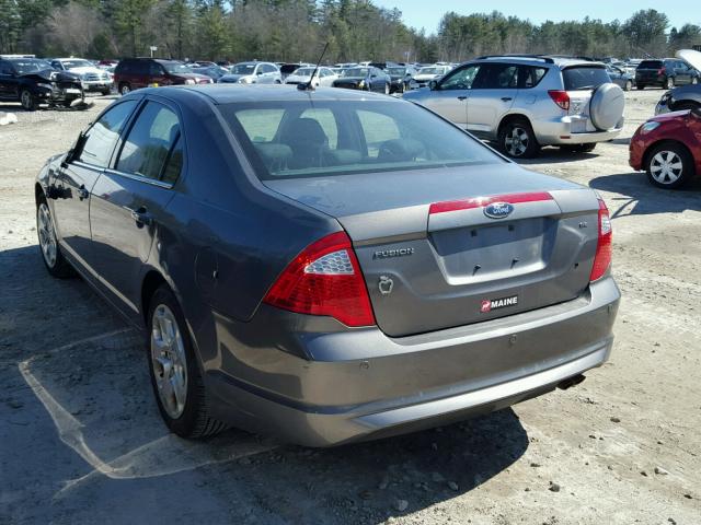 3FAHP0HA2AR399576 - 2010 FORD FUSION SE GRAY photo 3