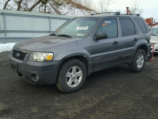 1FMYU96H65KD76833 - 2005 FORD ESCAPE HEV BLACK photo 2