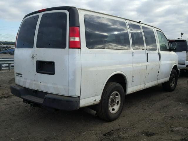 1GAZGPDG1A1177423 - 2010 CHEVROLET EXPRESS G2 WHITE photo 4