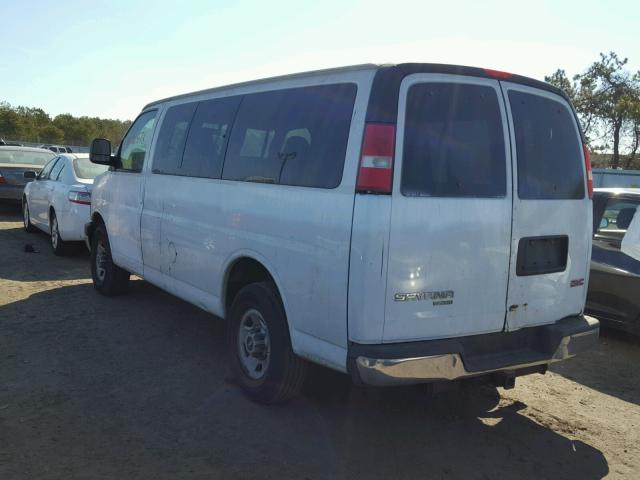 1GJGG25K281235319 - 2008 GMC SAVANA G25 WHITE photo 3