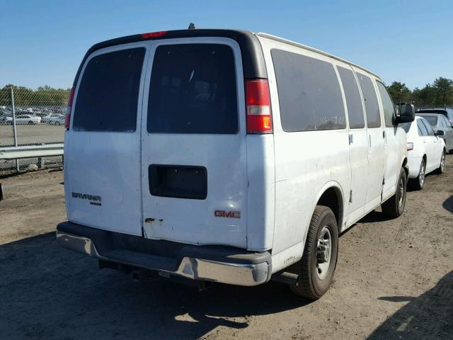 1GJGG25K281235319 - 2008 GMC SAVANA G25 WHITE photo 4