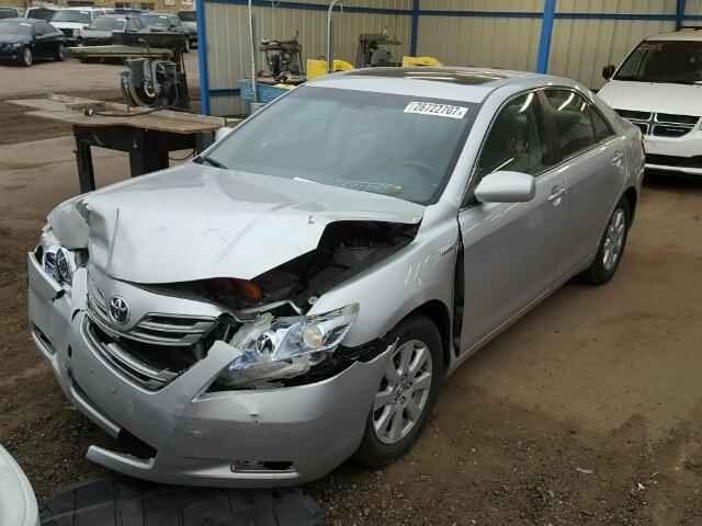 JTNBB46K273000704 - 2007 TOYOTA CAMRY NEW SILVER photo 2