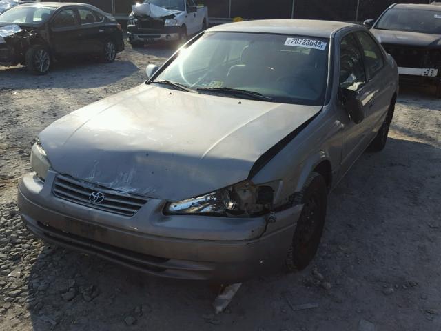 4T1BG22KXXU514497 - 1999 TOYOTA CAMRY CE BEIGE photo 2