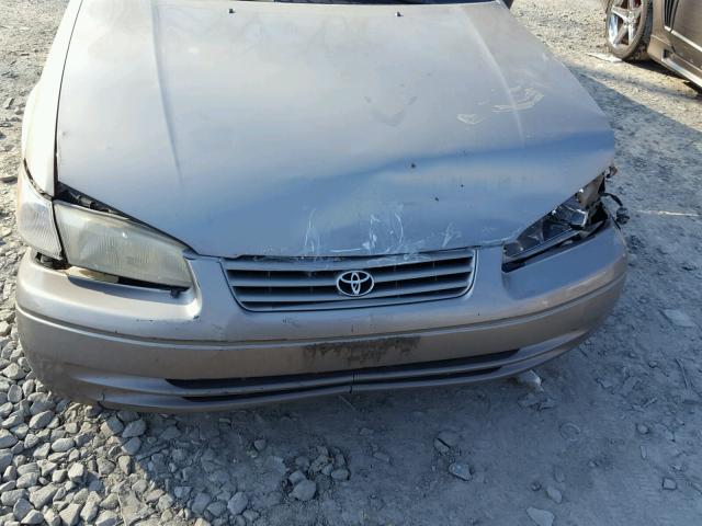 4T1BG22KXXU514497 - 1999 TOYOTA CAMRY CE BEIGE photo 9