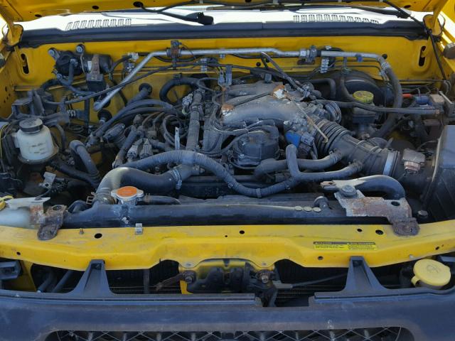 5N1ED28Y71C572274 - 2001 NISSAN XTERRA XE YELLOW photo 7