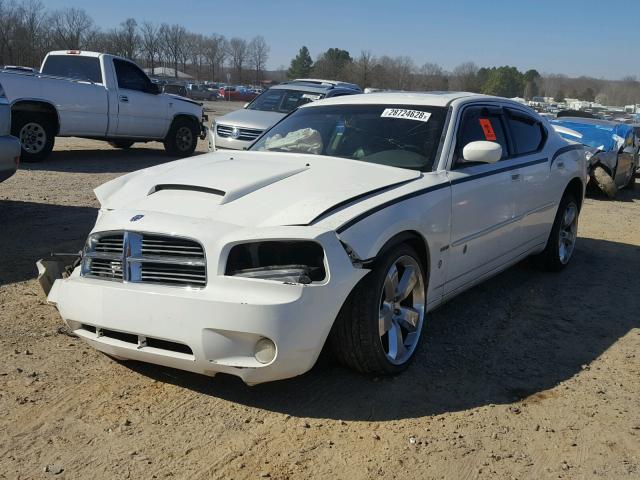 2B3LA53TX9H581580 - 2009 DODGE CHARGER R/ WHITE photo 2