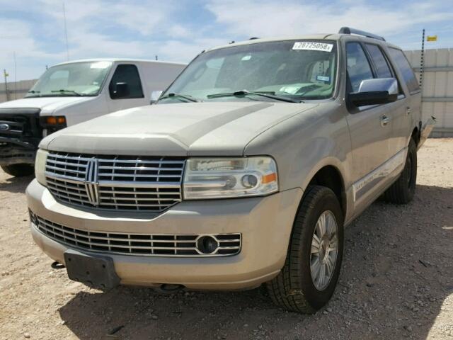 5LMFU27508LJ11047 - 2008 LINCOLN NAVIGATOR GOLD photo 2
