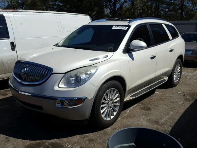 5GAKRBEDXBJ413032 - 2011 BUICK ENCLAVE CX WHITE photo 2