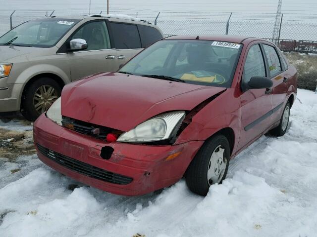 1FAFP33P8YW328457 - 2000 FORD FOCUS LX RED photo 2