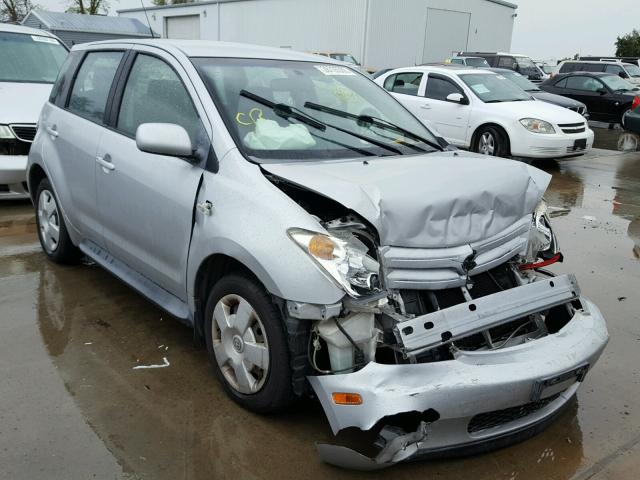 JTKKT624540045498 - 2004 TOYOTA SCION XA SILVER photo 1