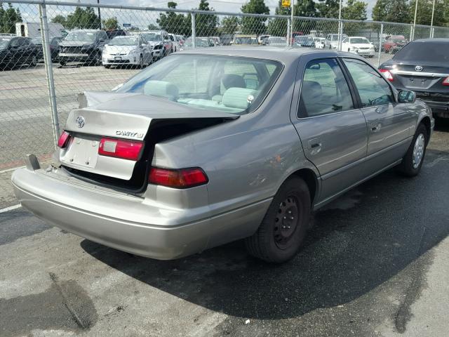 JT2BG22K6W0260533 - 1998 TOYOTA CAMRY CE TAN photo 4