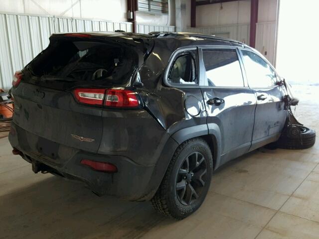 1C4PJMBS6HW585130 - 2017 JEEP CHEROKEE T GRAY photo 4