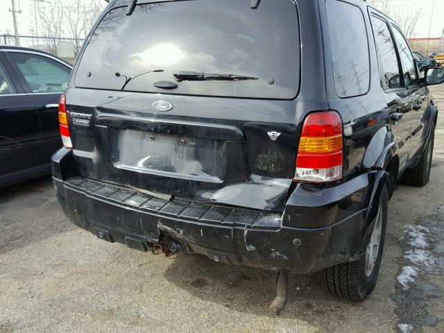 1FMCU94175KE08656 - 2005 FORD ESCAPE LIM BLACK photo 9