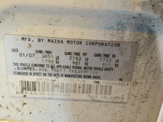 JM1BK323371703740 - 2007 MAZDA 3 S WHITE photo 10