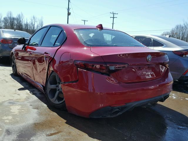 ZARFAEBN2H7533148 - 2017 ALFA ROMEO GIULIA RED photo 3