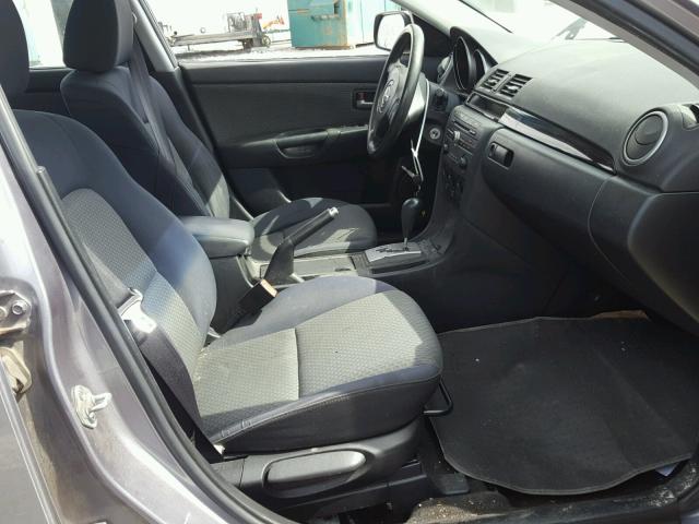 JM1BK12F151264226 - 2005 MAZDA 3 I GRAY photo 5