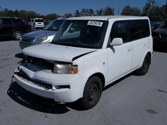 JTLKT334650189877 - 2005 TOYOTA SCION XB WHITE photo 2