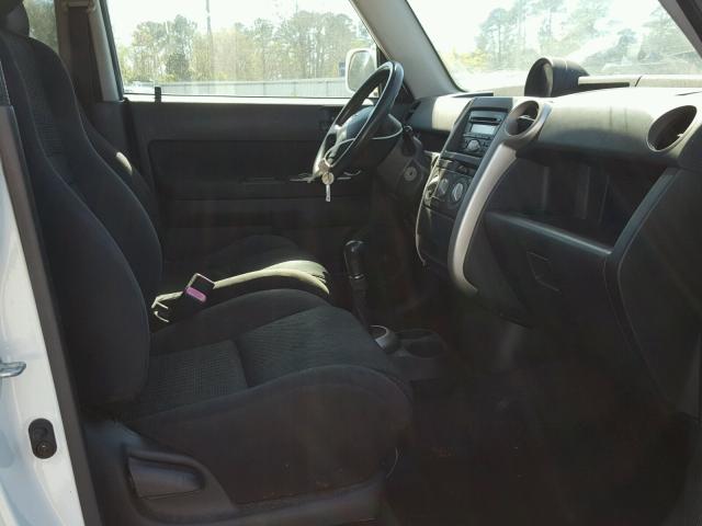 JTLKT334650189877 - 2005 TOYOTA SCION XB 白色 照片 5