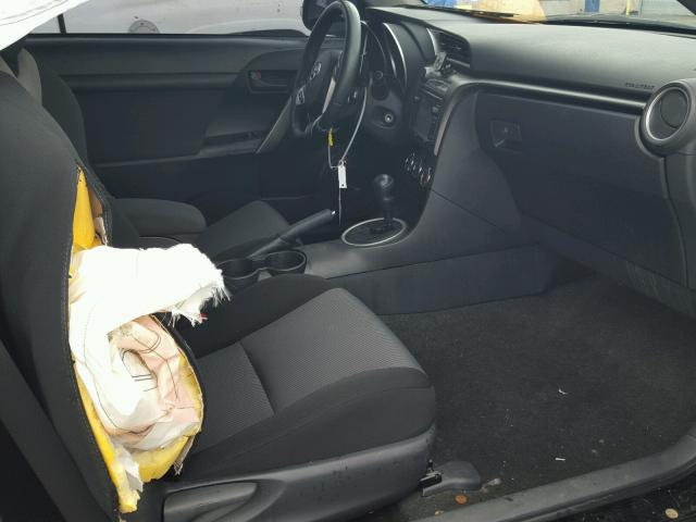 JTKJF5C76FJ012030 - 2015 TOYOTA SCION TC 黑色 照片 5