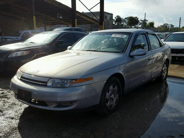 1G8JW52R2YY608105 - 2000 SATURN LS2 SILVER photo 2