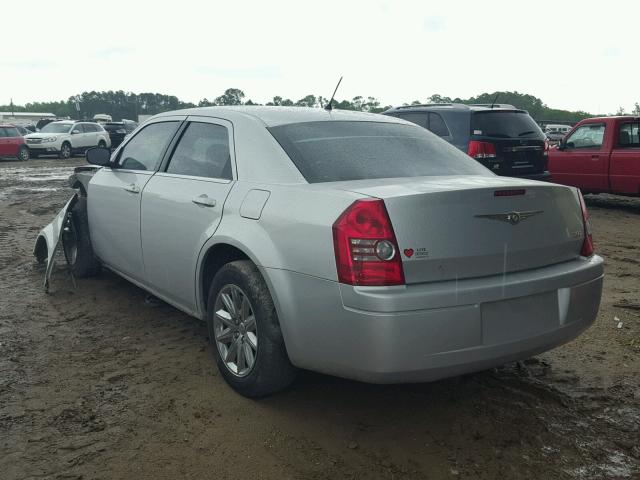 2C3KA43R68H103197 - 2008 CHRYSLER 300 LX SILVER photo 3