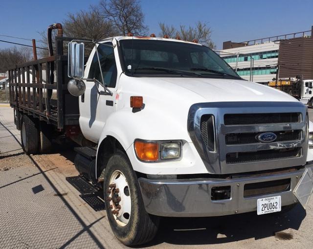 3FRXF75414V605047 - 2004 FORD F750 SUPER WHITE photo 1