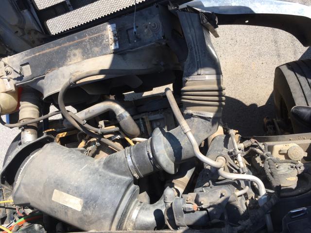 3FRXF75414V605047 - 2004 FORD F750 SUPER WHITE photo 7