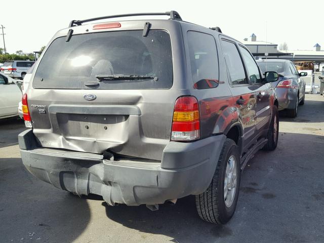 1FMYU93103KB58732 - 2003 FORD ESCAPE XLT GRAY photo 4