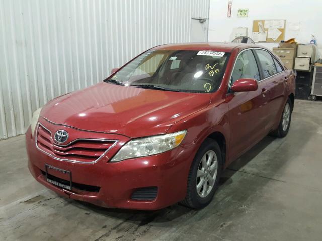 4T1BK3EK2AU109113 - 2010 TOYOTA CAMRY SE RED photo 2