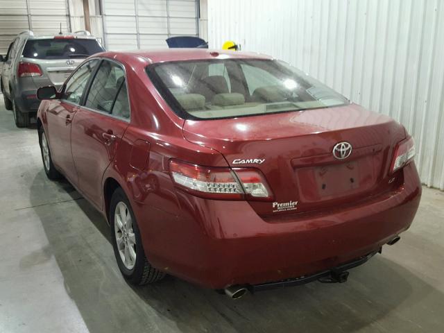 4T1BK3EK2AU109113 - 2010 TOYOTA CAMRY SE RED photo 3