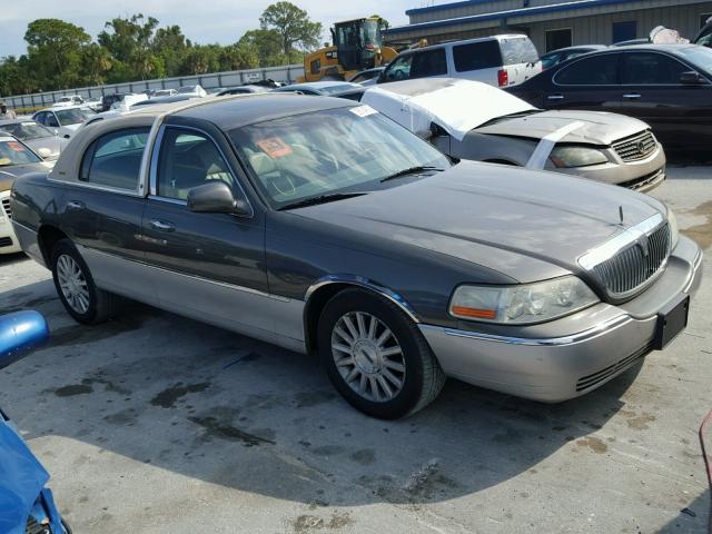 1LNHM82W03Y656370 - 2003 LINCOLN TOWN CAR S TWO TONE photo 1